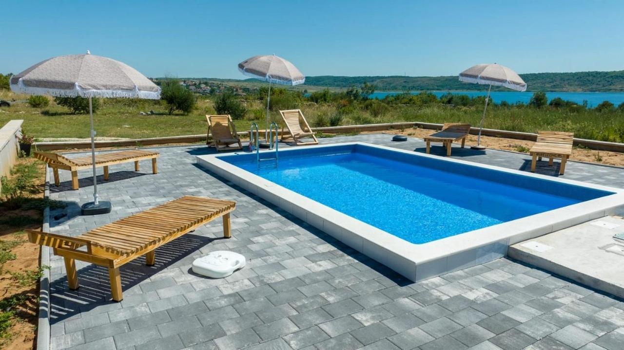 Family Friendly Apartments With A Swimming Pool Rtina - Stosici, Zadar - 21450 Exterior photo